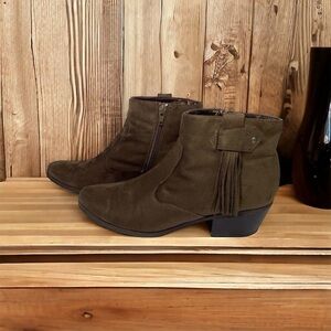 𝅺INDIGO RD  Brown Suede Ankle Boots Booties w/ Zipper Fringe Women’s 9M.